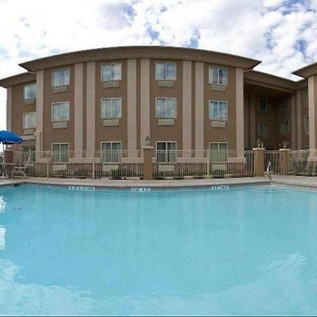 Best Western Medical Center North Inn & Suites Near Six Flags San Antonio Bagian luar foto