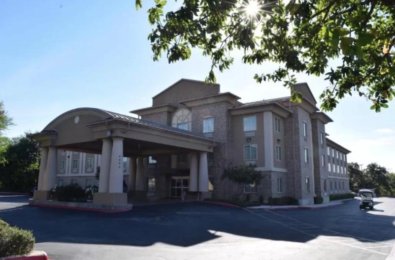 Best Western Medical Center North Inn & Suites Near Six Flags San Antonio Bagian luar foto